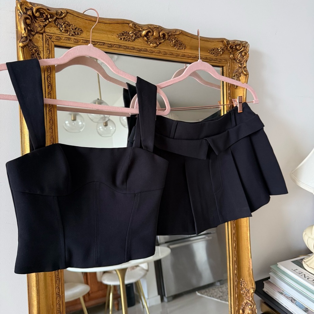 Oh Polly Black Pleated Mini Skirt Set - Picture 3 of 11